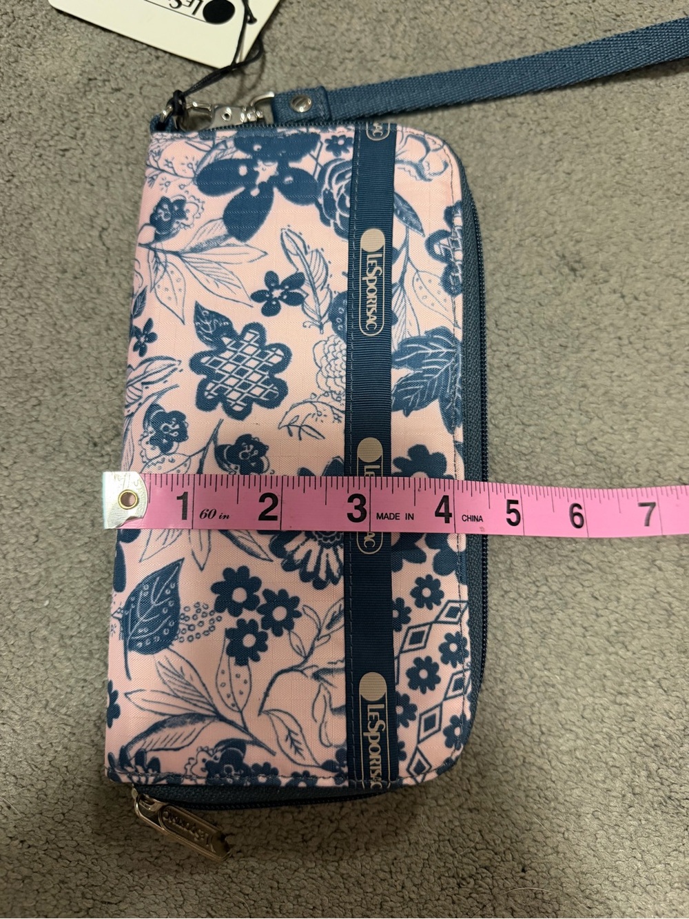 Lesportsac Pink Floral Wristlet with Navy Trim NWT - Picture 9 of 10